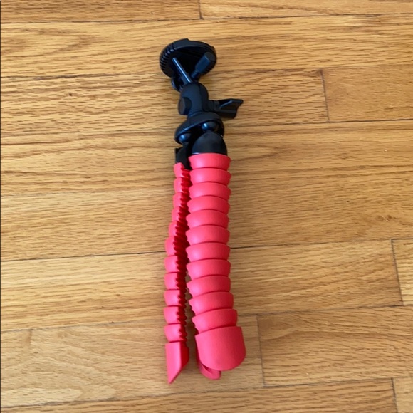 Tripod - Picture 3 of 3